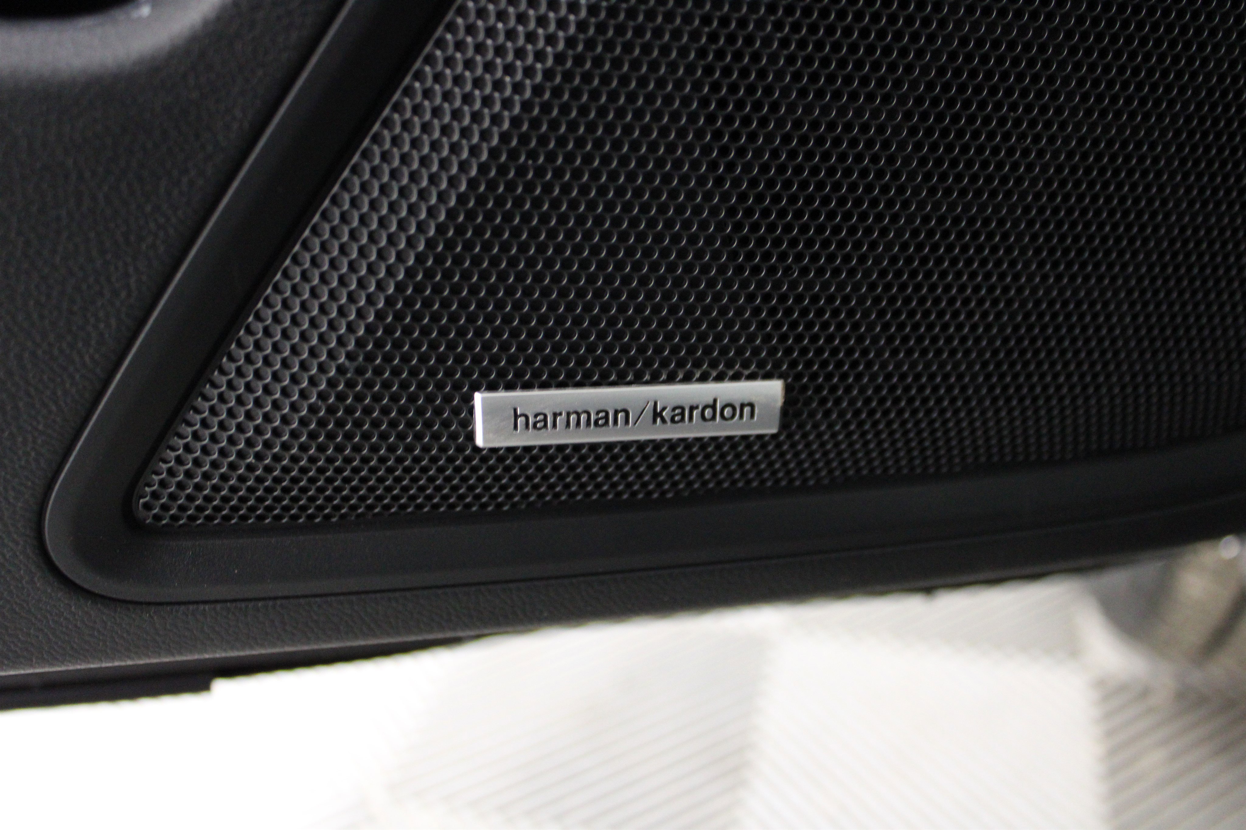 New 2025 Subaru Outback Touring image 6