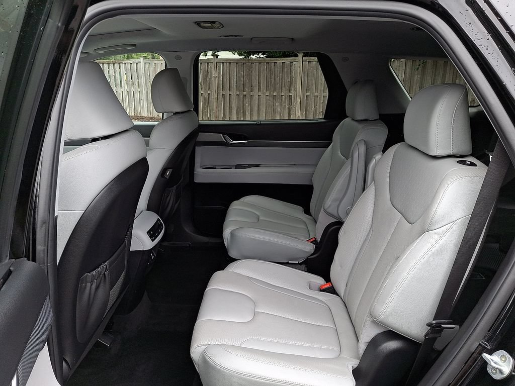 Used 2021 Hyundai Palisade SEL w/ Premium Package AWD/4WD image 11
