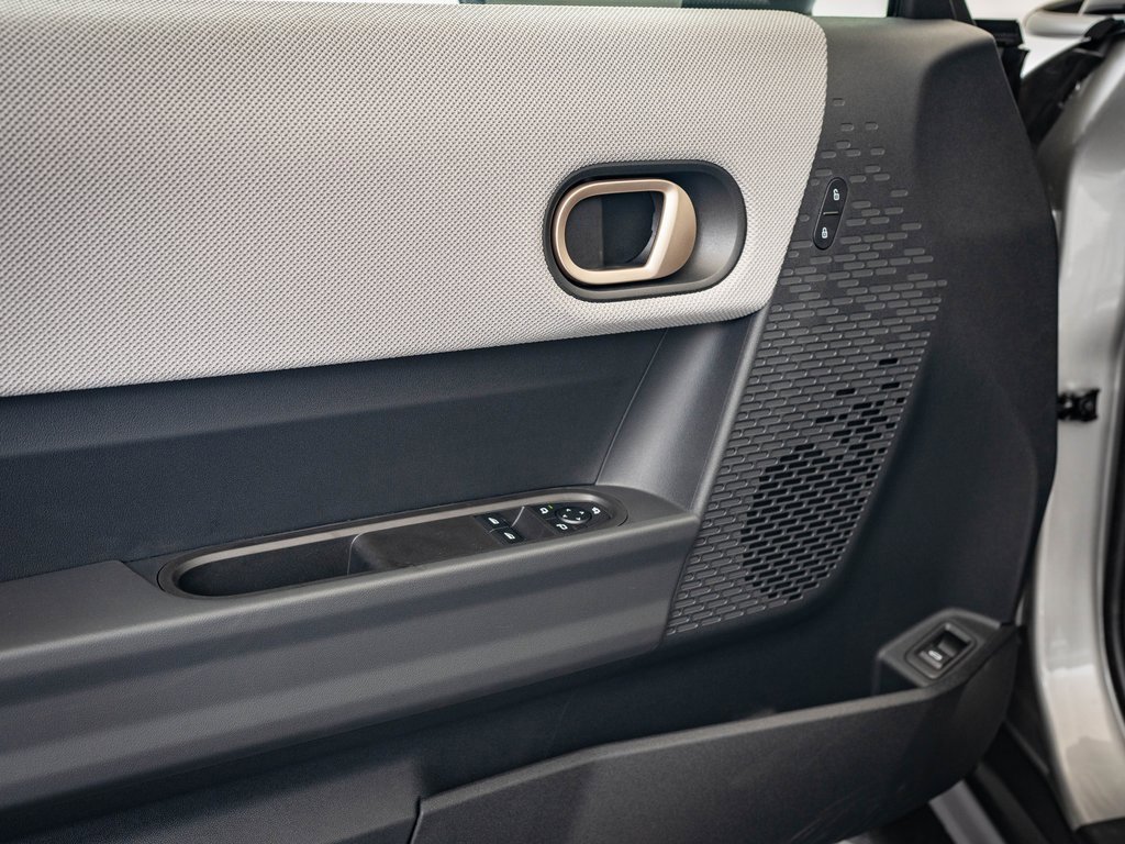 Certified 2025 MINI Cooper S image 19