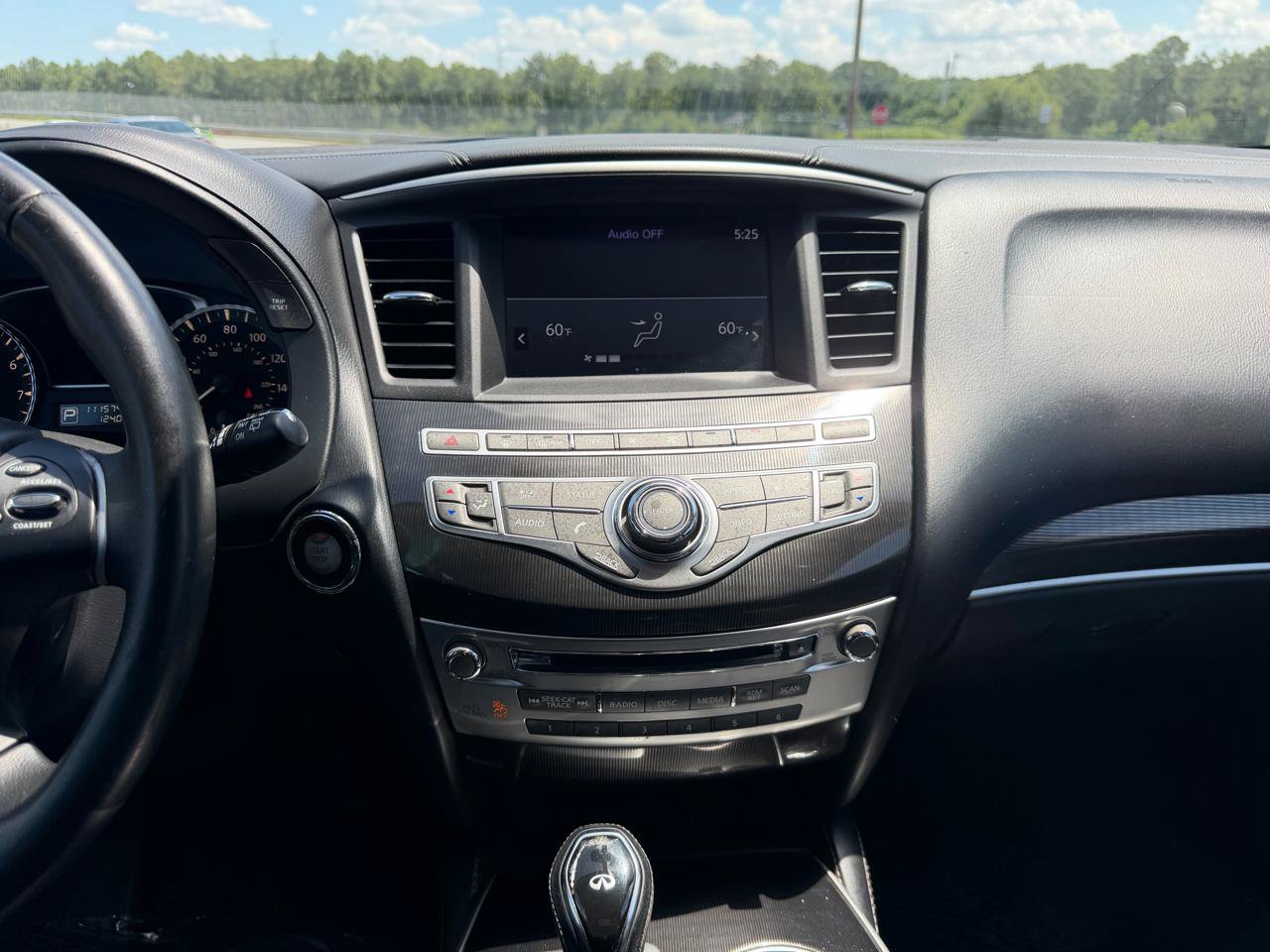 Used 2018 INFINITI QX60 Luxe w/ Premium Package AWD/4WD image 23