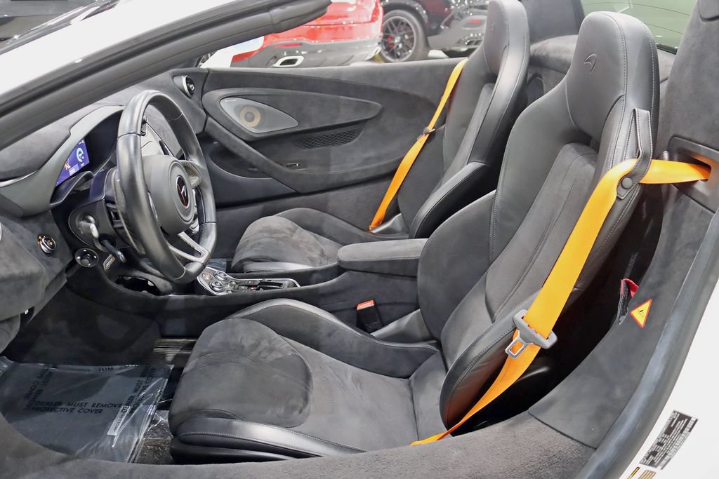 Used 2020 McLaren 600LT Spider RWD image 33