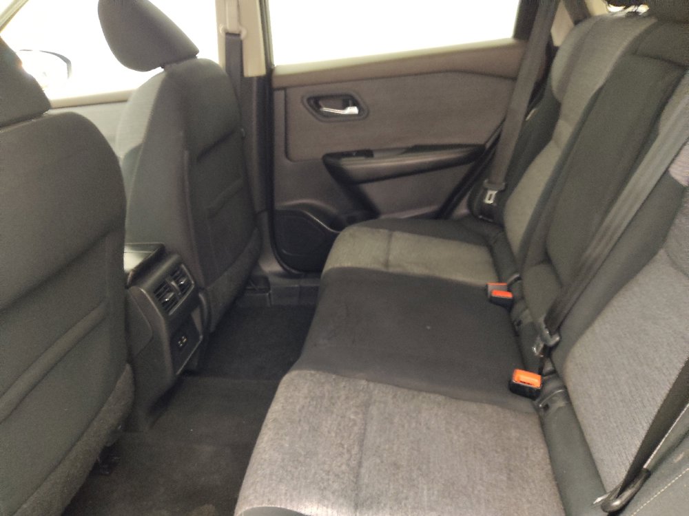 Used 2021 Nissan Rogue SV image 18