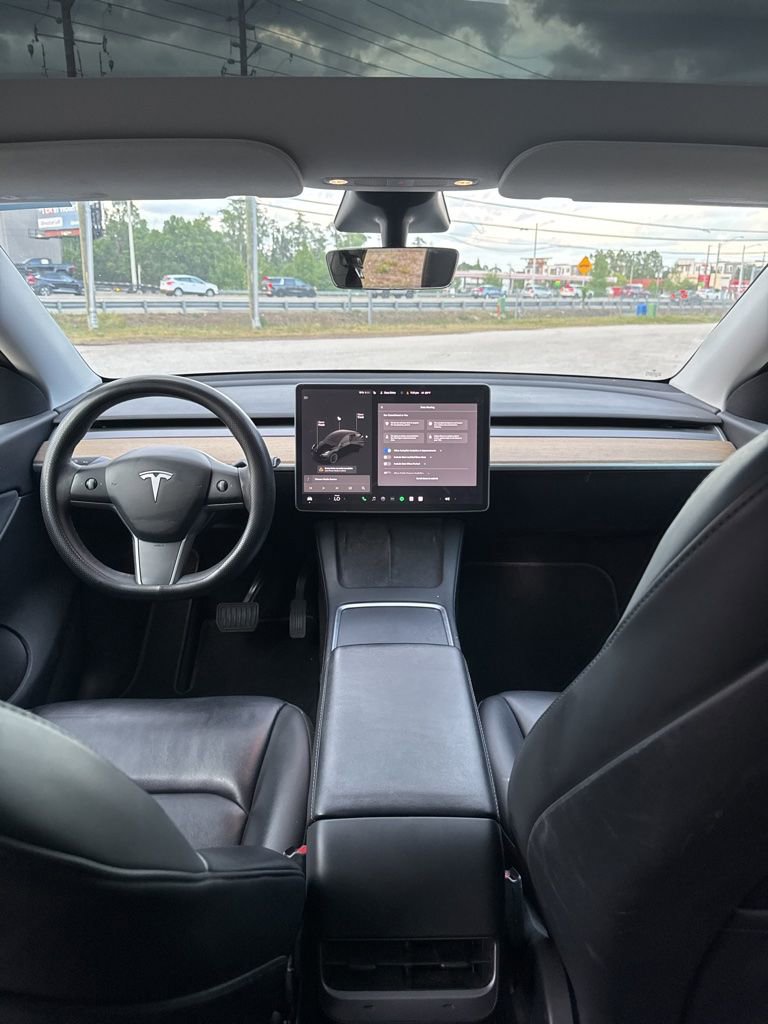 Used 2021 Tesla Model Y Long Range AWD/4WD image 16