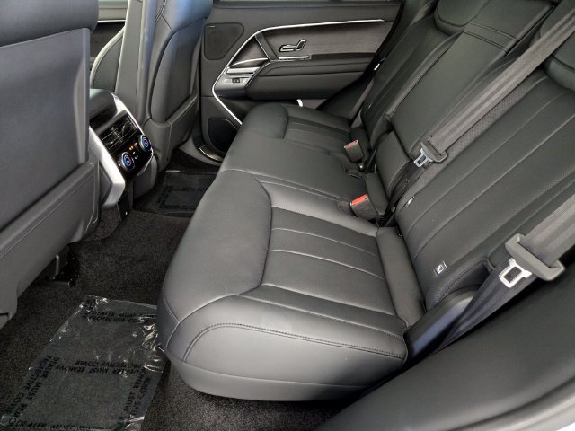 Certified 2023 Land Rover Range Rover SE AWD/4WD image 5