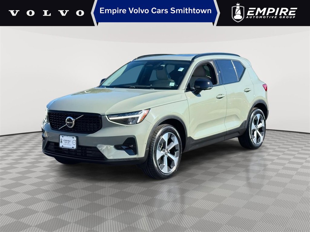 Used 2023 Volvo XC40 B5 Plus w/ Driver Assist Package