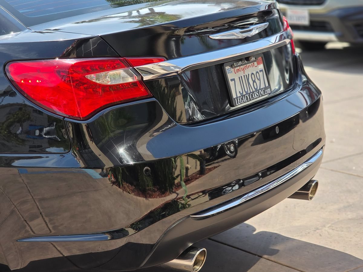 Used 2012 Chrysler 200 Limited FWD image 10