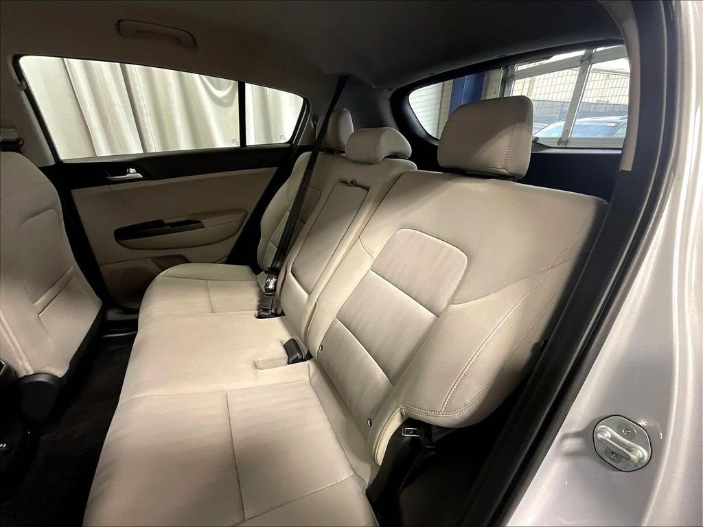 Used 2020 Kia Sportage LX AWD/4WD image 15