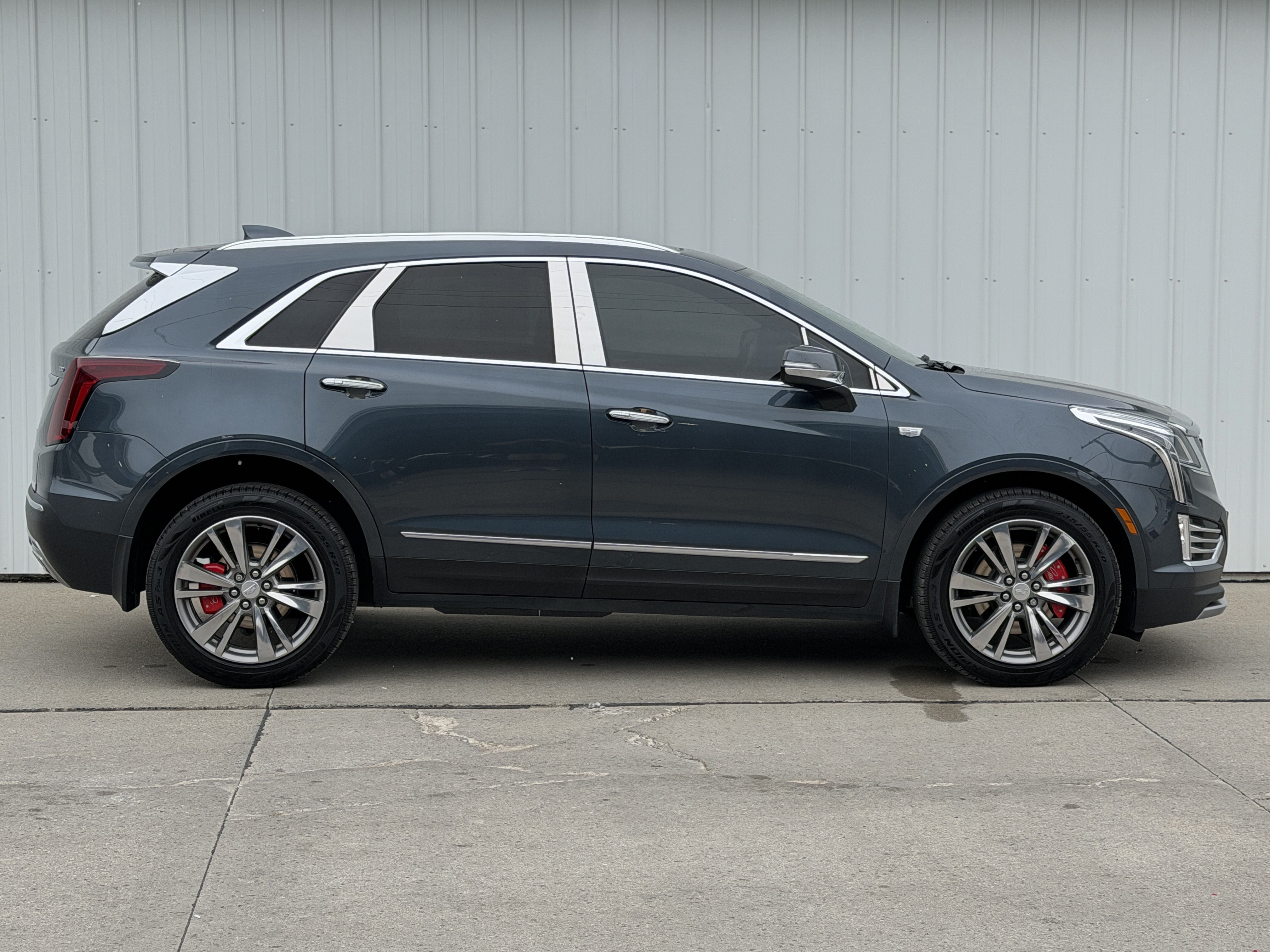 Certified 2021 Cadillac XT5 Premium Luxury AWD/4WD image 5