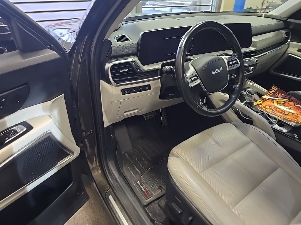 Used 2023 Kia Telluride SX FWD image 5
