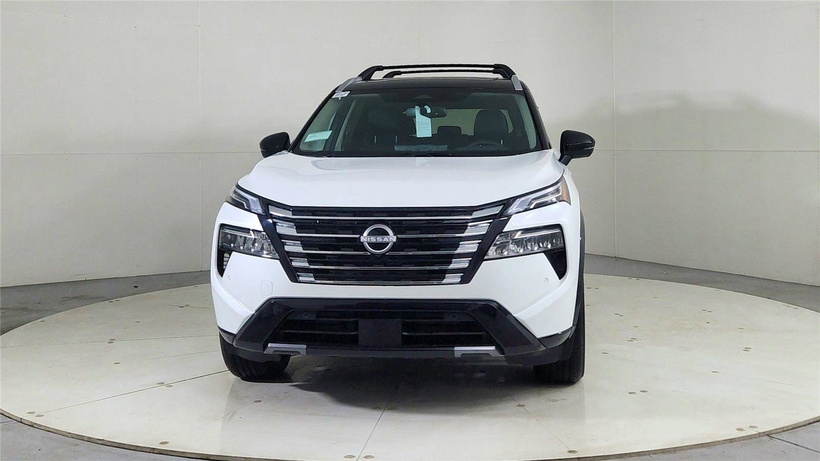 New 2026 Nissan Rogue Platinum w/ Platinum Premium Package image 2