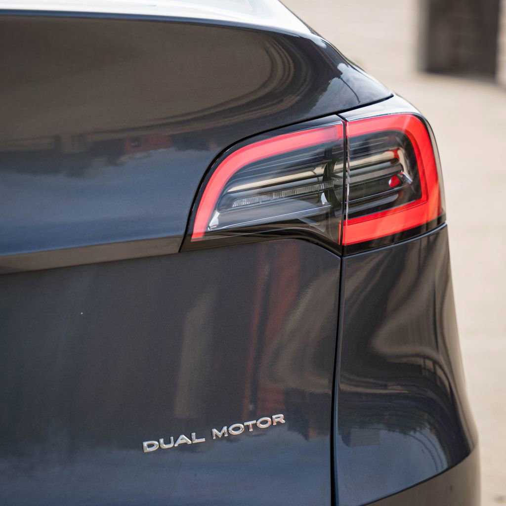 Used 2020 Tesla Model Y Long Range image 4