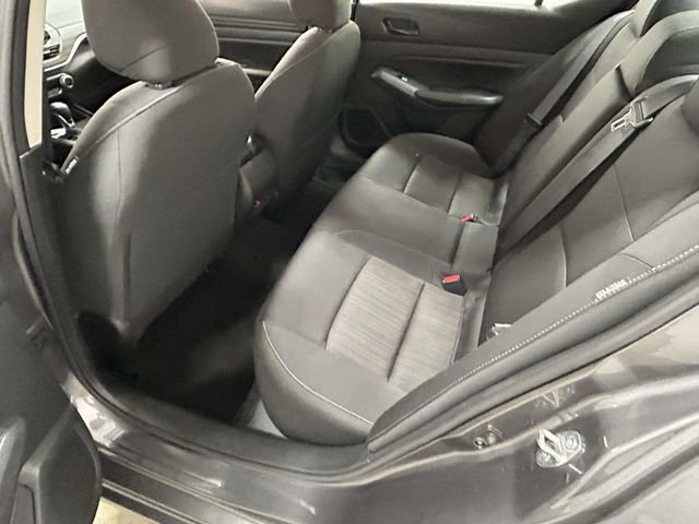 Used 2025 Nissan Altima 2.5 SV image 8