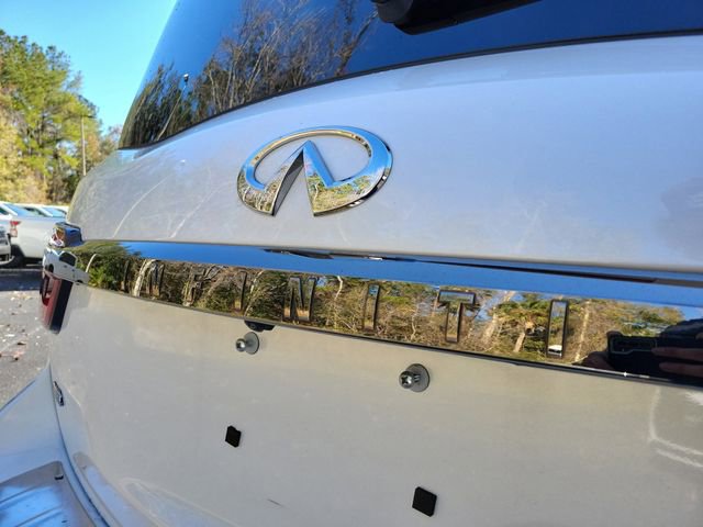 Used 2024 INFINITI QX80 Sensory image 16