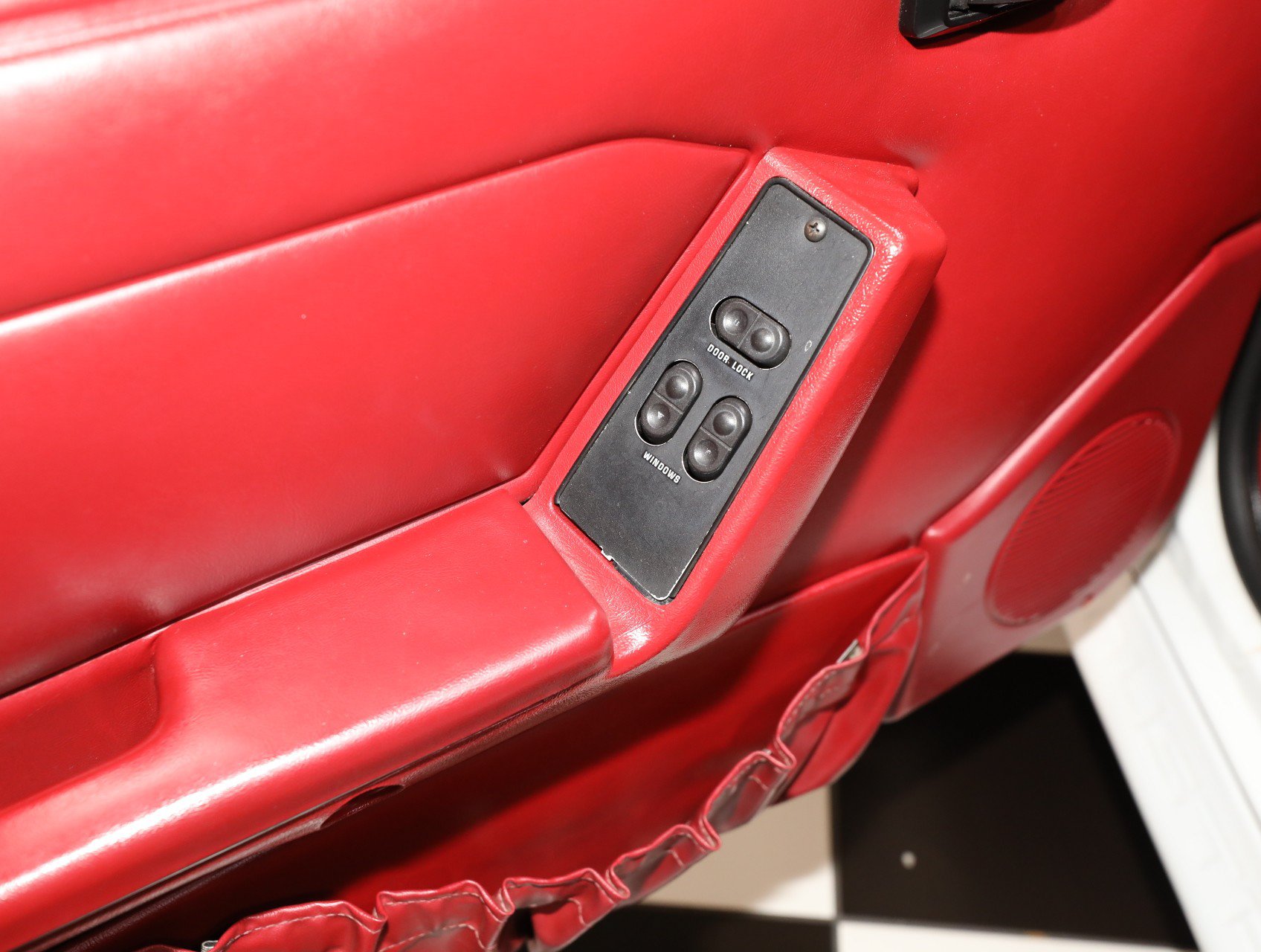 Used 1992 Ford Mustang GT RWD image 47