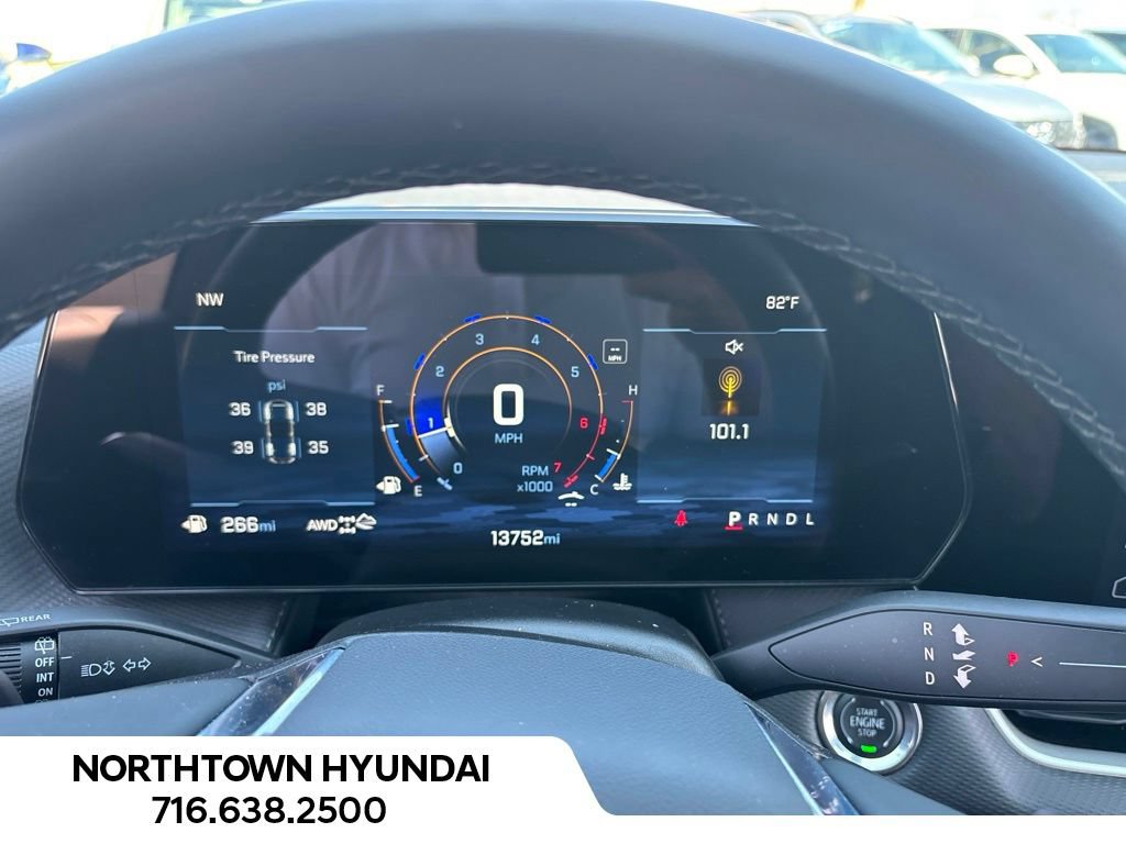 Used 2026 Chevrolet Equinox LT AWD/4WD image 14