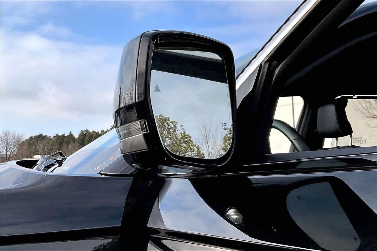 Certified 2022 Jeep Grand Cherokee Summit w/ Adv Protech Group IV image 29