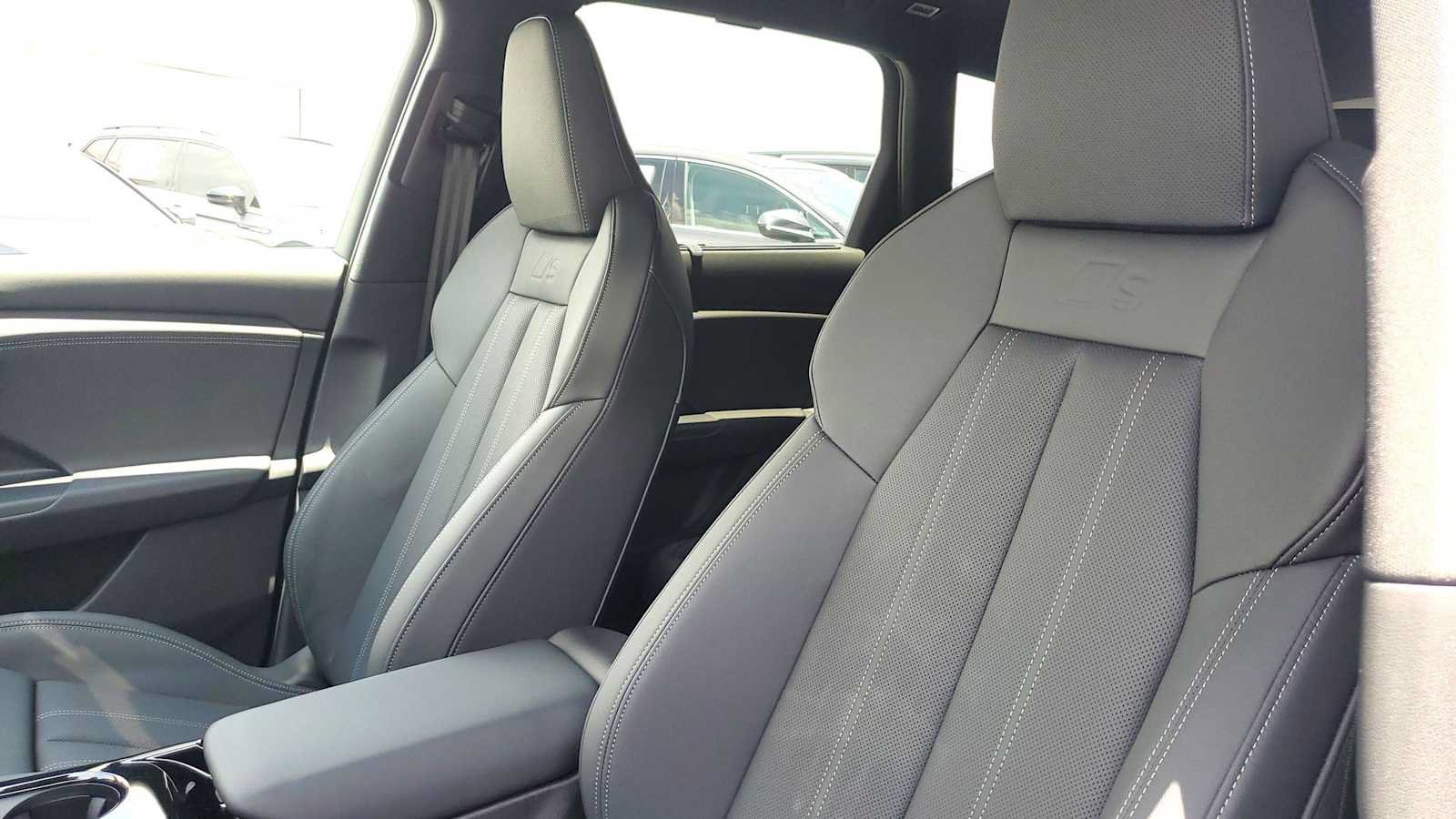 New 2027 Audi SQ6 e-tron Premium Plus AWD/4WD image 16