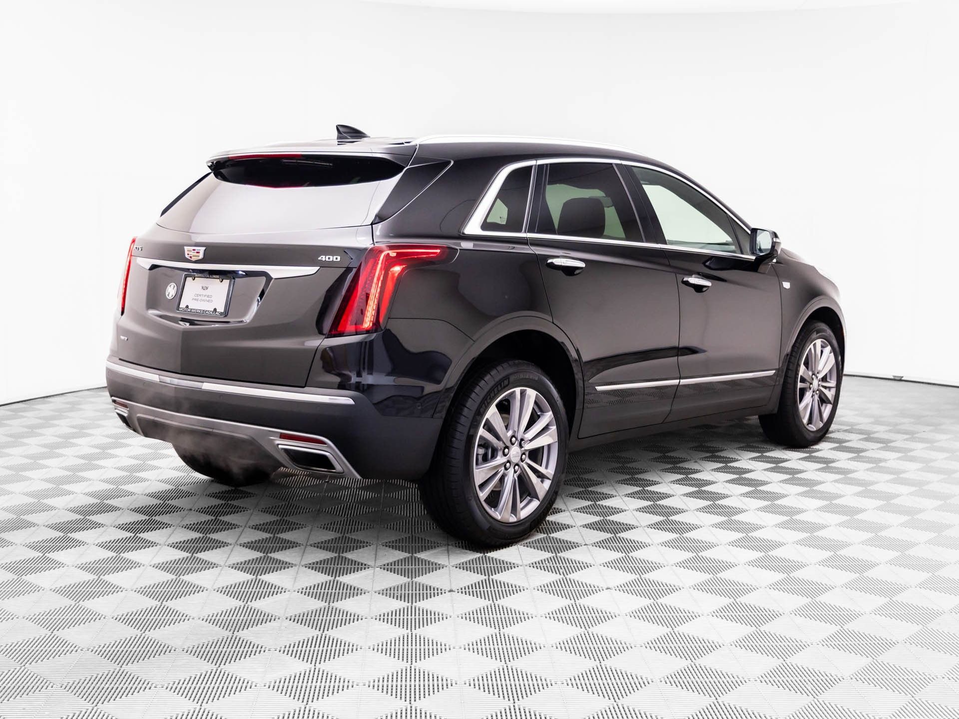 Certified 2025 Cadillac XT5 Premium Luxury w/ Technology Package AWD/4WD image 6