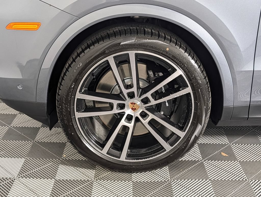 New 2026 Porsche Cayenne E-Hybrid AWD/4WD image 11