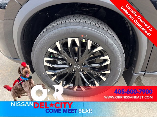 New 2027 Nissan Rogue Dark Armor FWD image 9