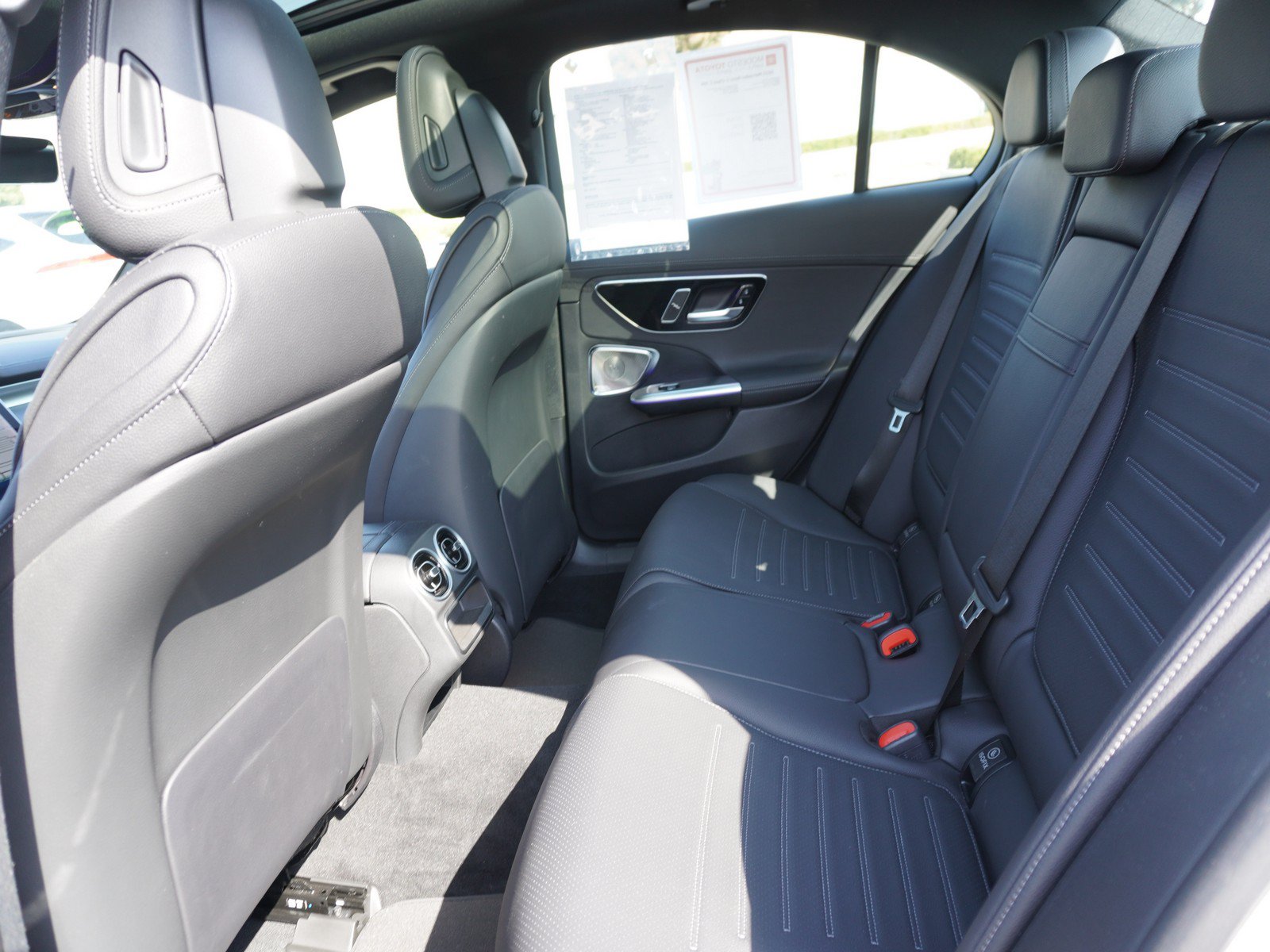 Used 2023 Mercedes-Benz C 300 Sedan image 12