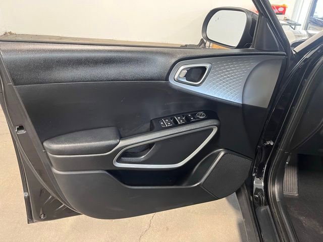 Used 2024 Kia Soul LX w/ Option Group 015 image 24