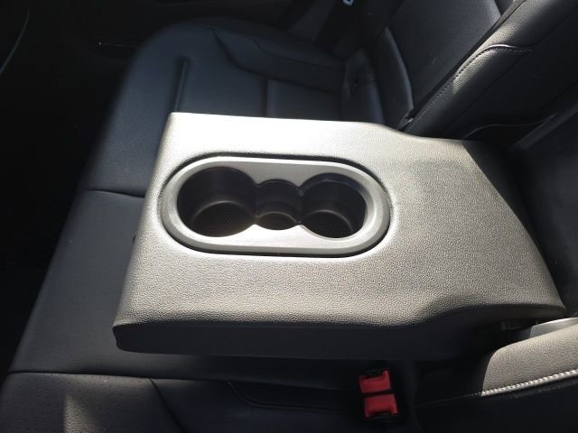 Used 2018 Volkswagen Golf SE image 22