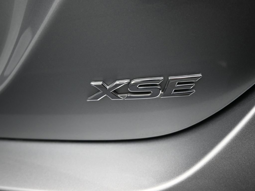 Used 2021 Toyota Camry XSE FWD image 40