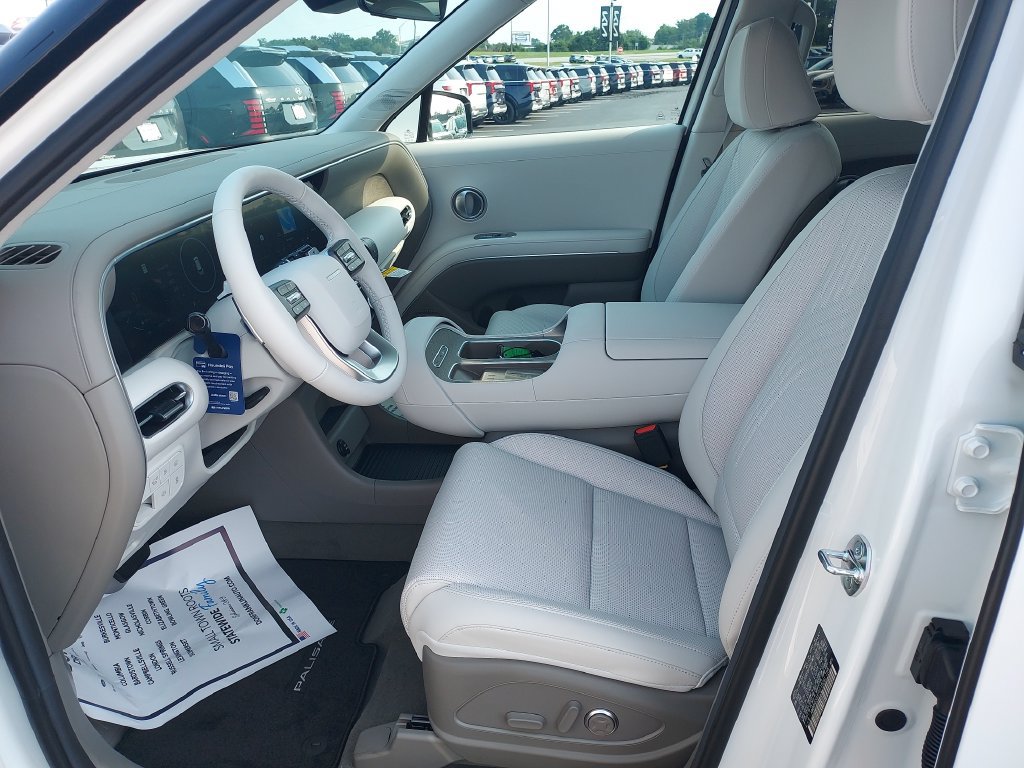 New 2026 Hyundai Palisade SEL Premium w/ Tow & Go Package AWD/4WD image 13