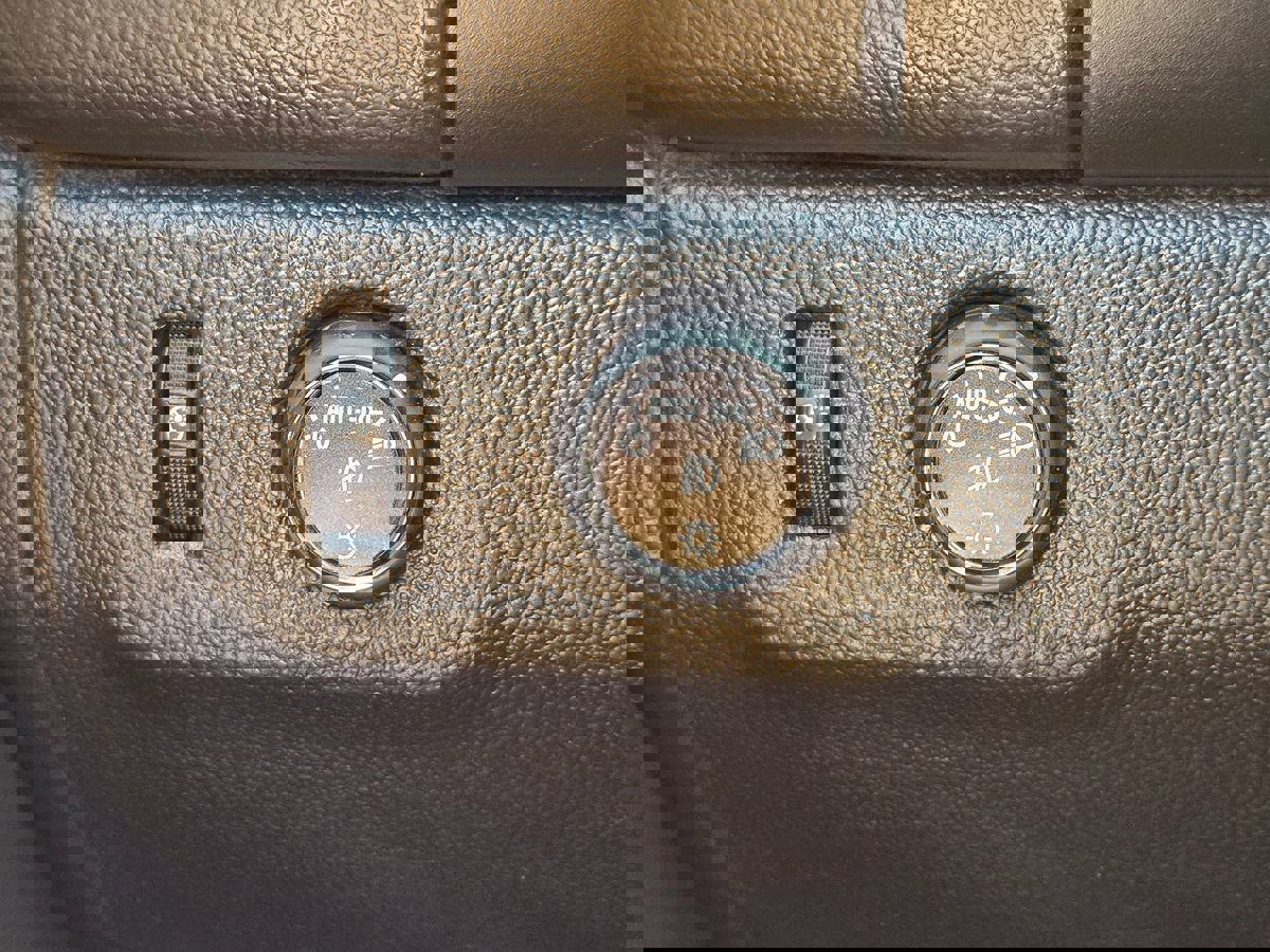 Used 2018 GMC Canyon SLE w/ SLE Convenience Package image 40