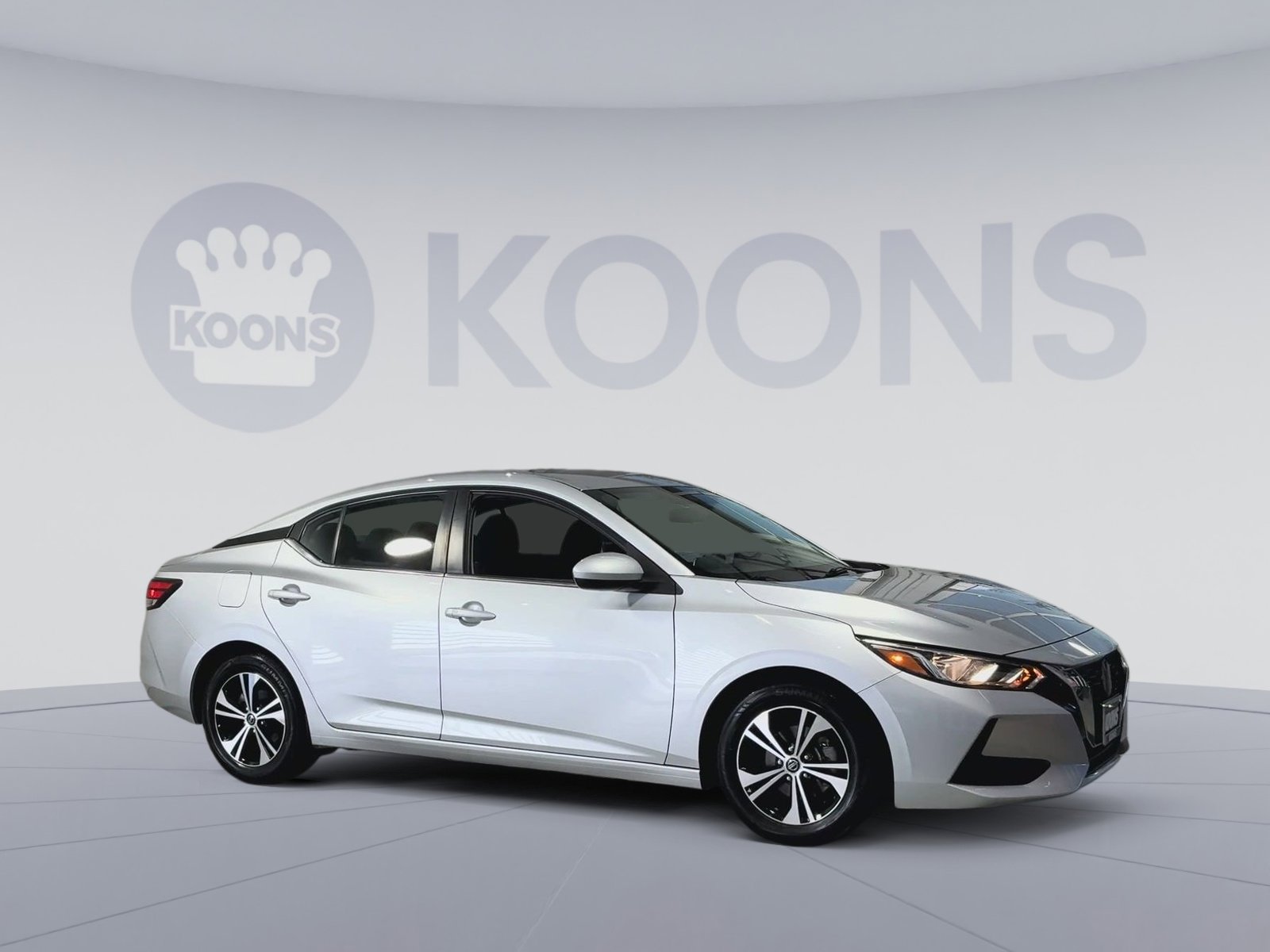 Used 2022 Nissan Sentra SV image 2