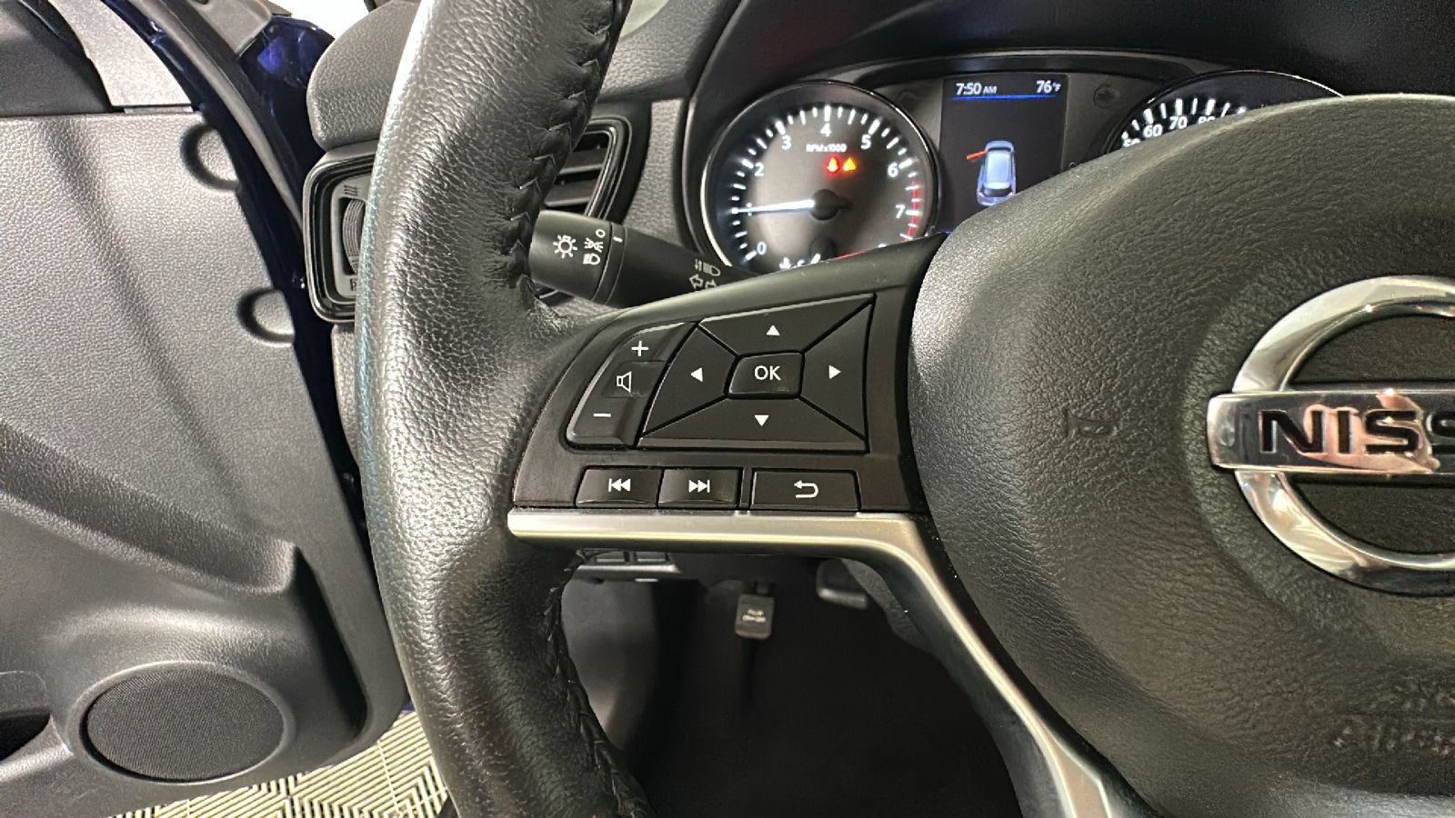 Used 2020 Nissan Rogue S AWD/4WD image 16