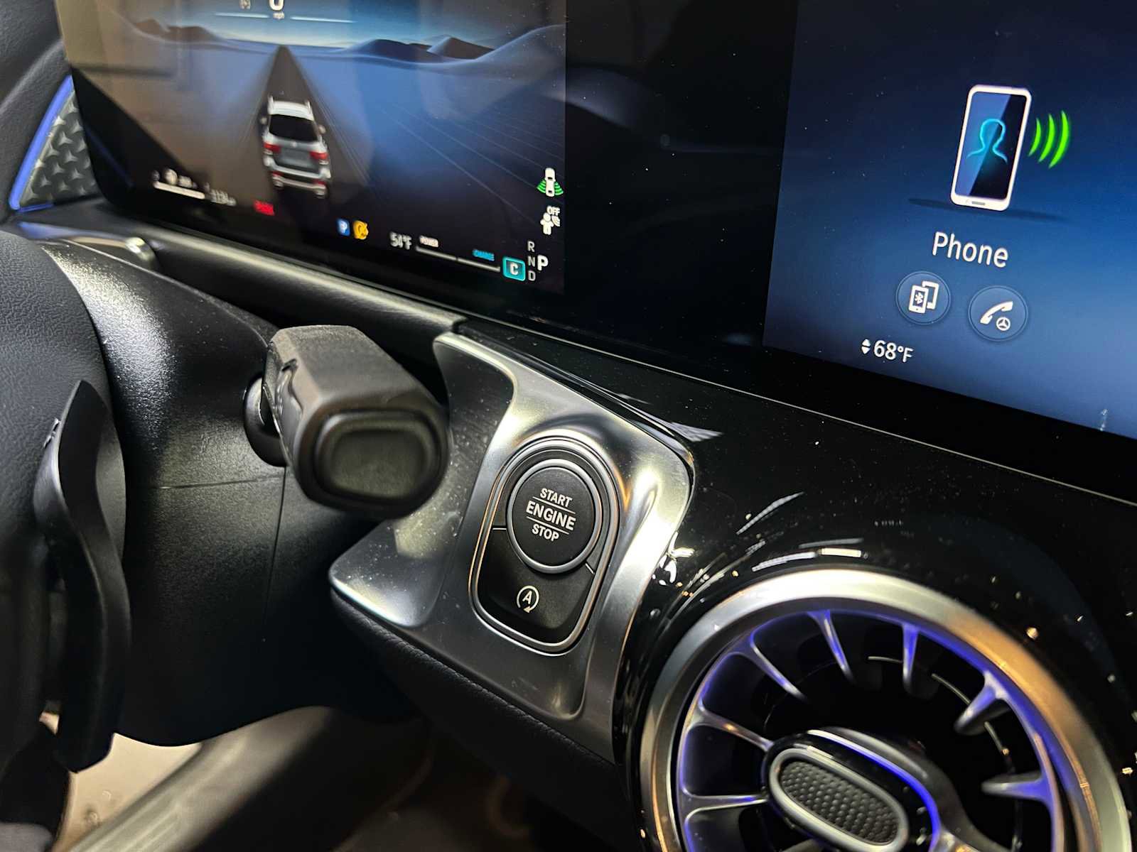 Certified 2025 Mercedes-Benz GLB 250 4MATIC image 27