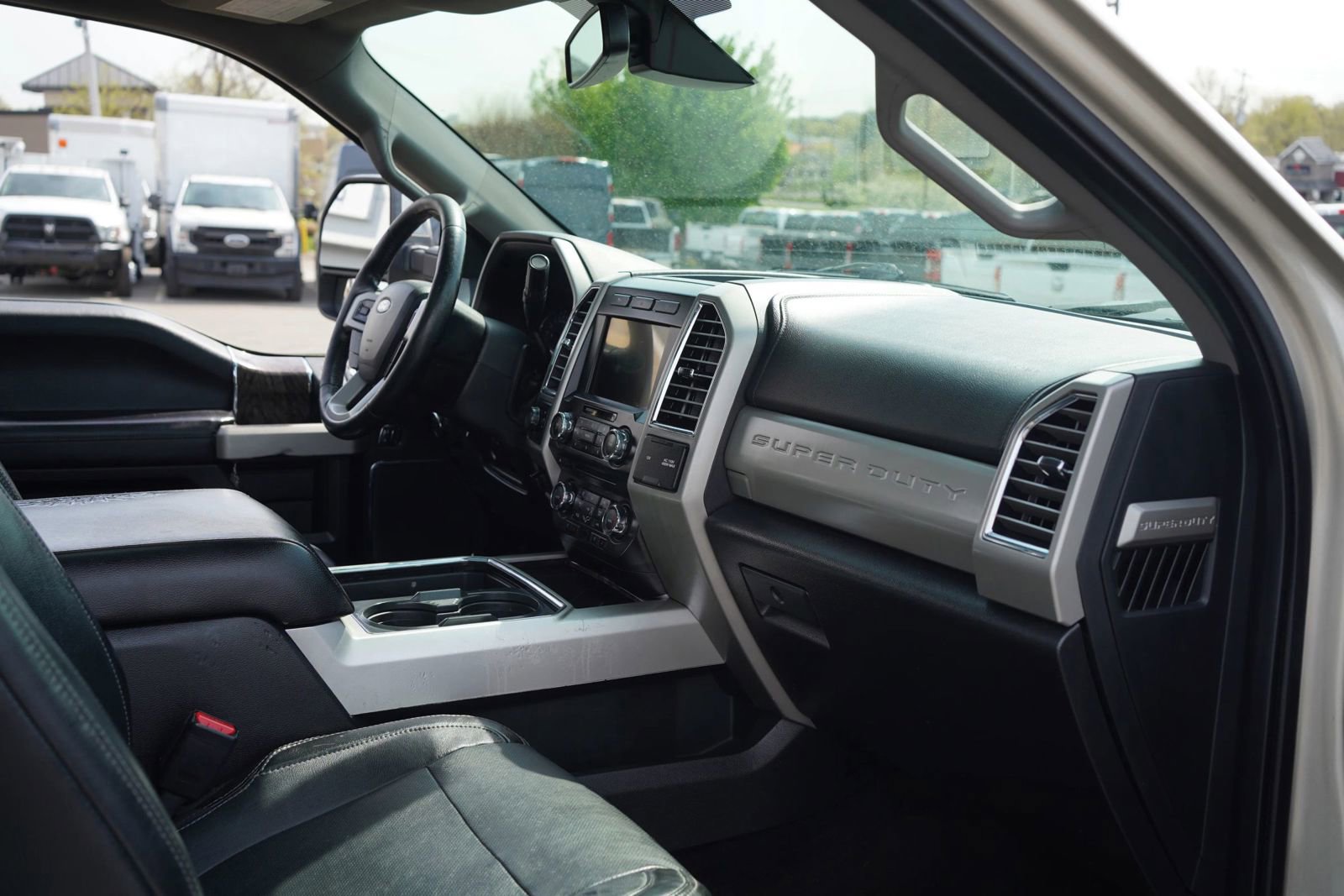 Used 2017 Ford F350 Lariat w/ Lariat Ultimate Package AWD/4WD image 2