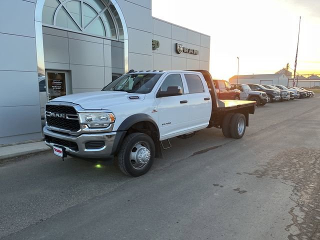 Used 2021 RAM 4500 Tradesman w/ Chrome Appearance Group image 2