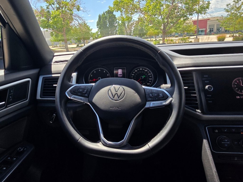 Used 2021 Volkswagen Atlas Cross Sport SE w/ Panoramic Sunroof Package FWD image 28
