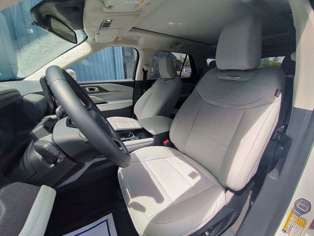 Certified 2025 Ford Explorer Platinum w/ Ultimate Package RWD image 26