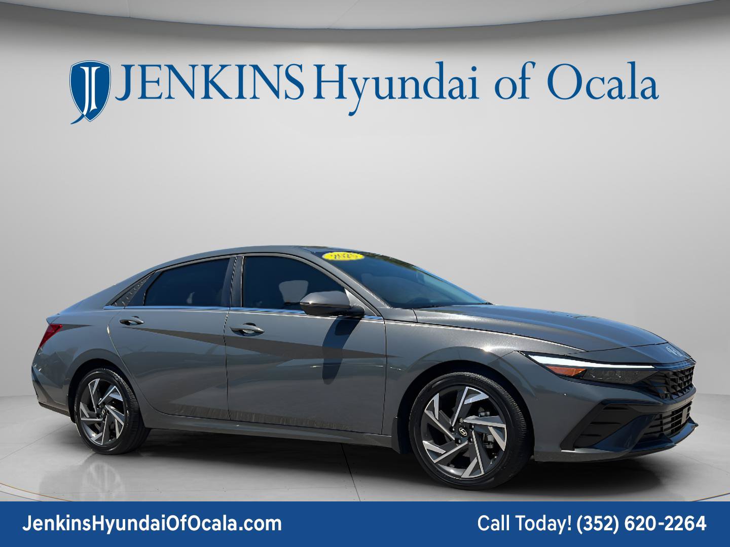 Certified 2025 Hyundai Elantra Limited FWD image 1