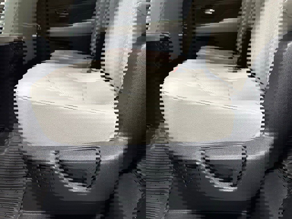 Used 2025 Toyota Grand Highlander AWD image 48