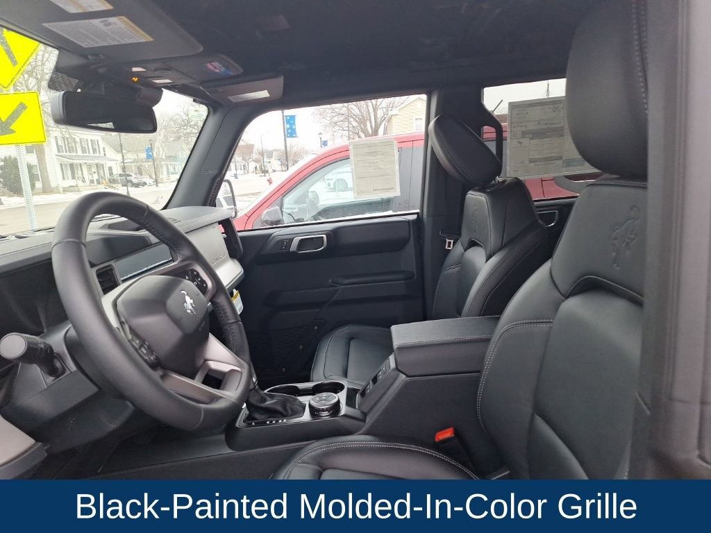 New 2025 Ford Bronco Outer Banks w/ Black Appearance Package image 7
