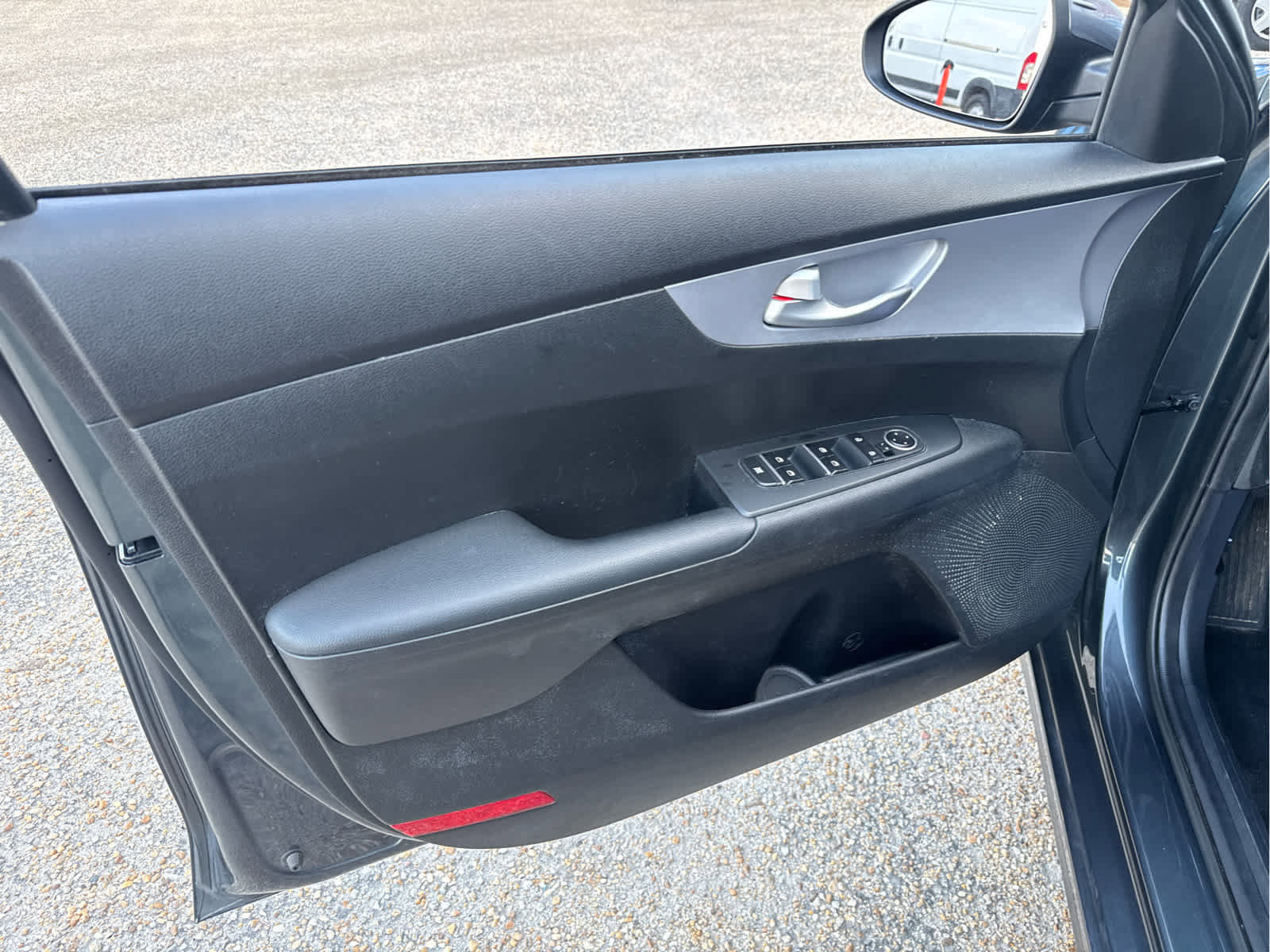 Used 2023 Kia Forte LXS image 10