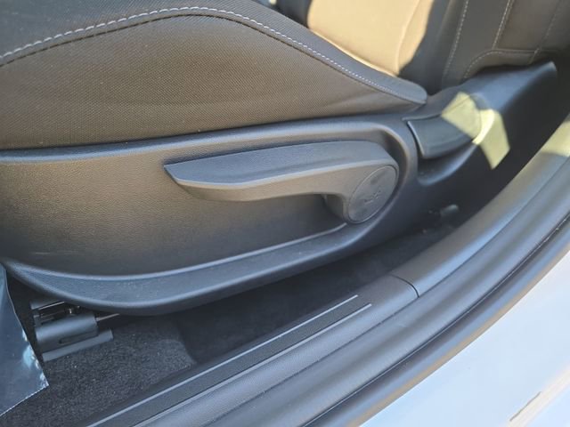 Used 2025 Hyundai Elantra Sport image 41