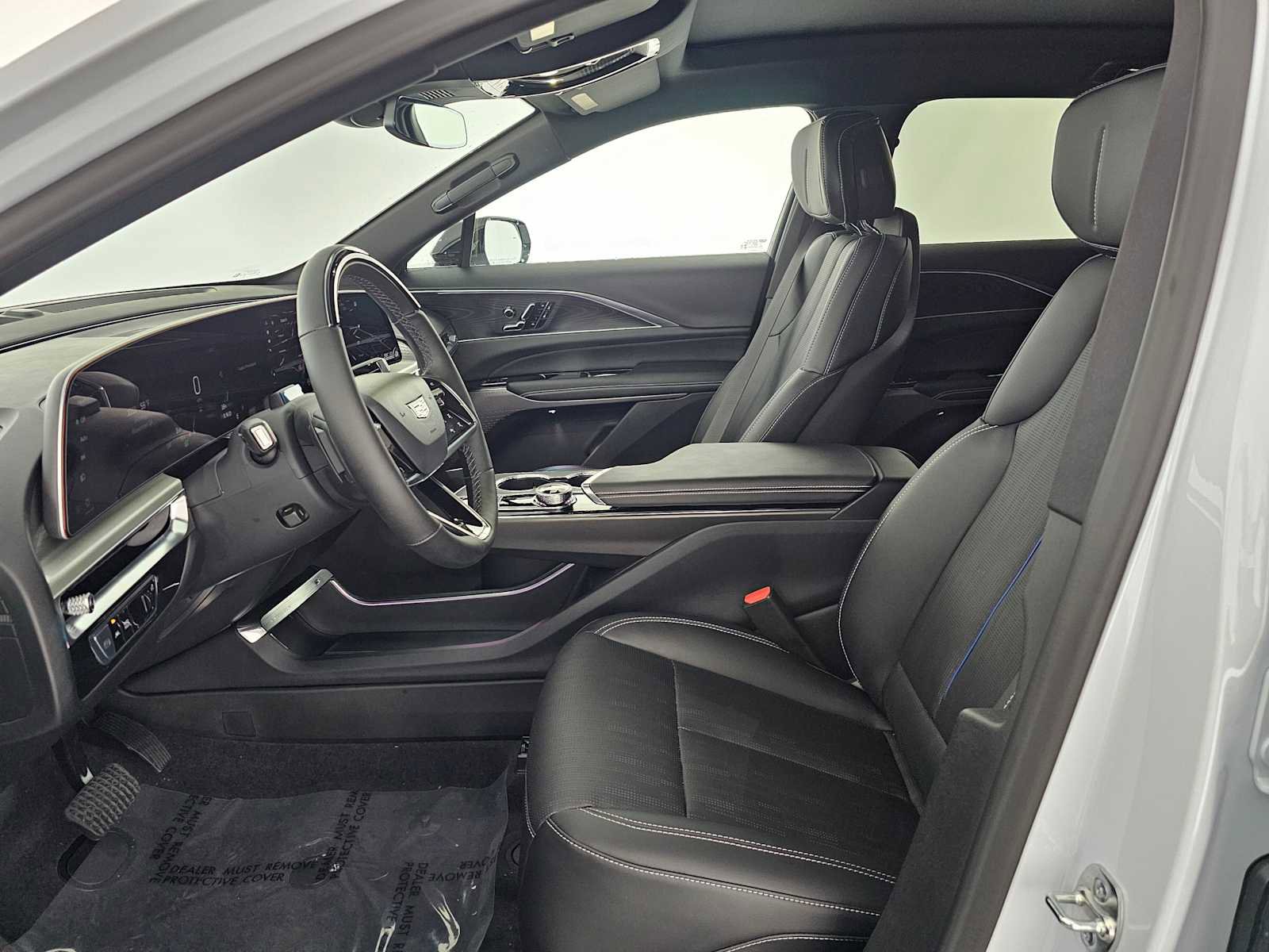 New 2026 Cadillac Lyriq Luxury w/ LPO, Floor Liner Package image 20