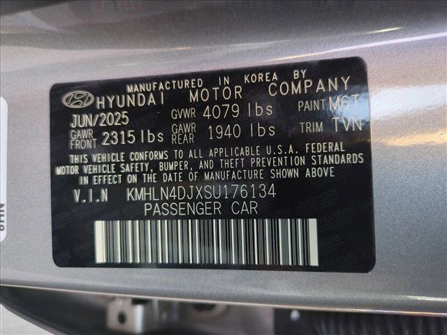 Used 2025 Hyundai Elantra Limited image 15