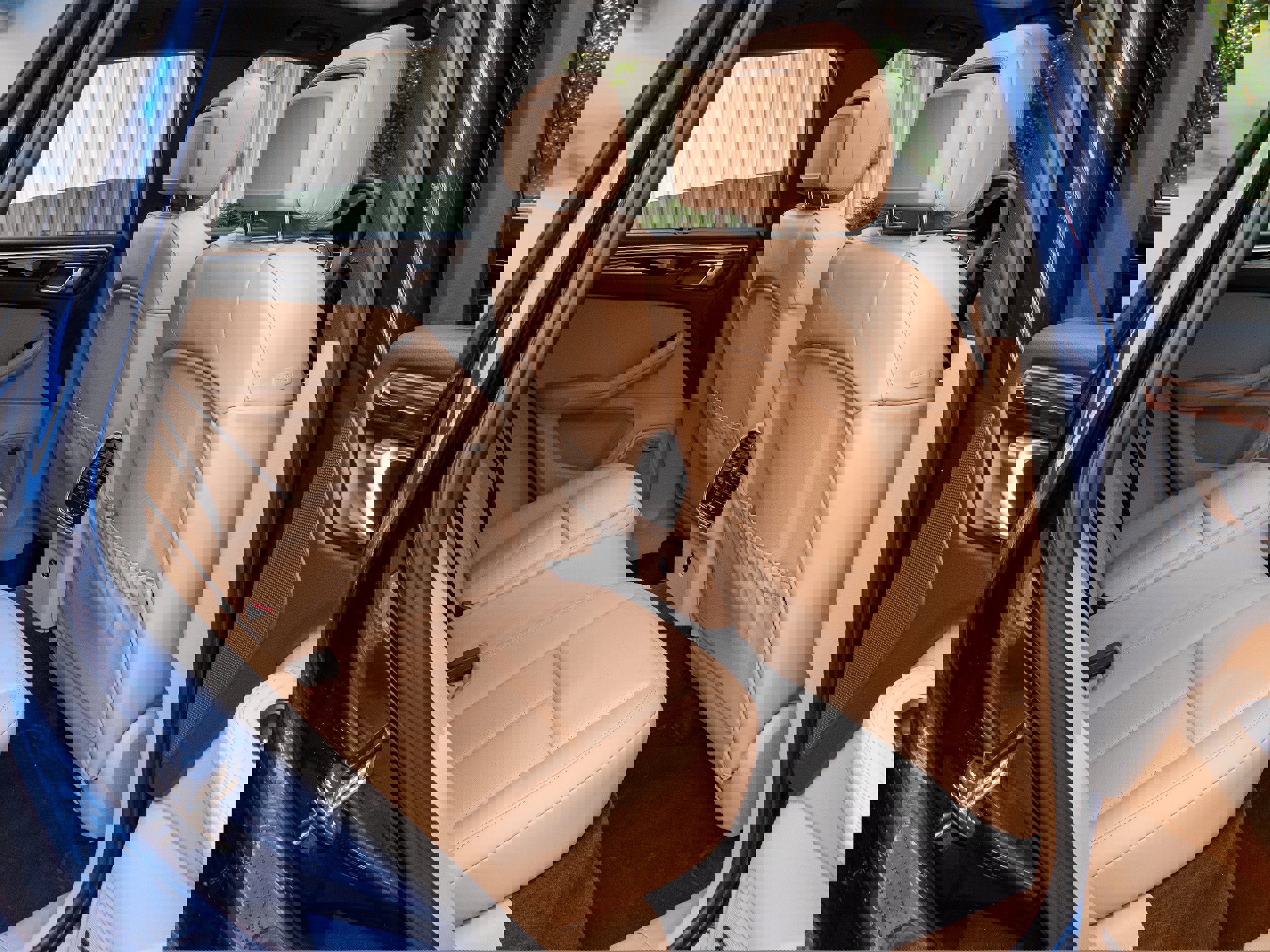 Used 2024 Porsche Macan image 39