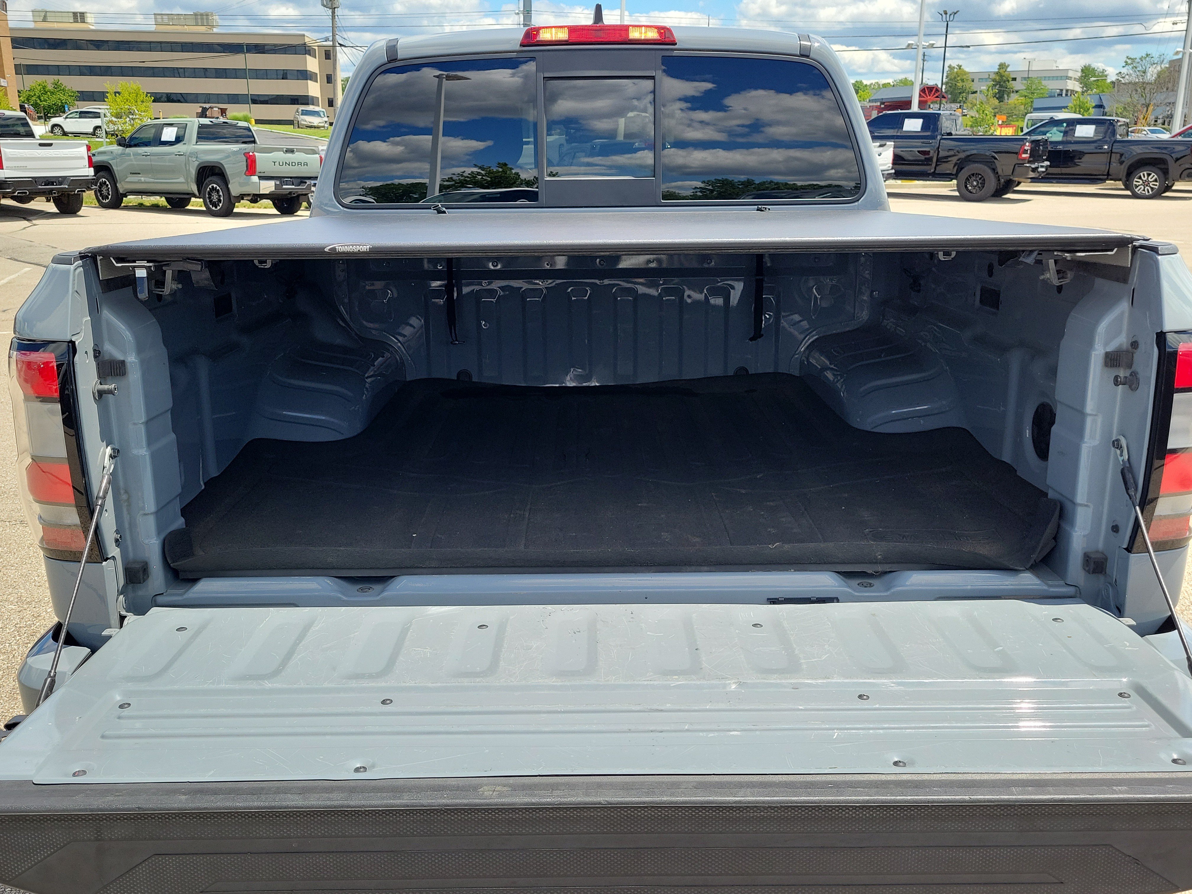 Used 2022 Nissan Frontier PRO-4X w/ Off-Road Protection Package AWD/4WD image 8