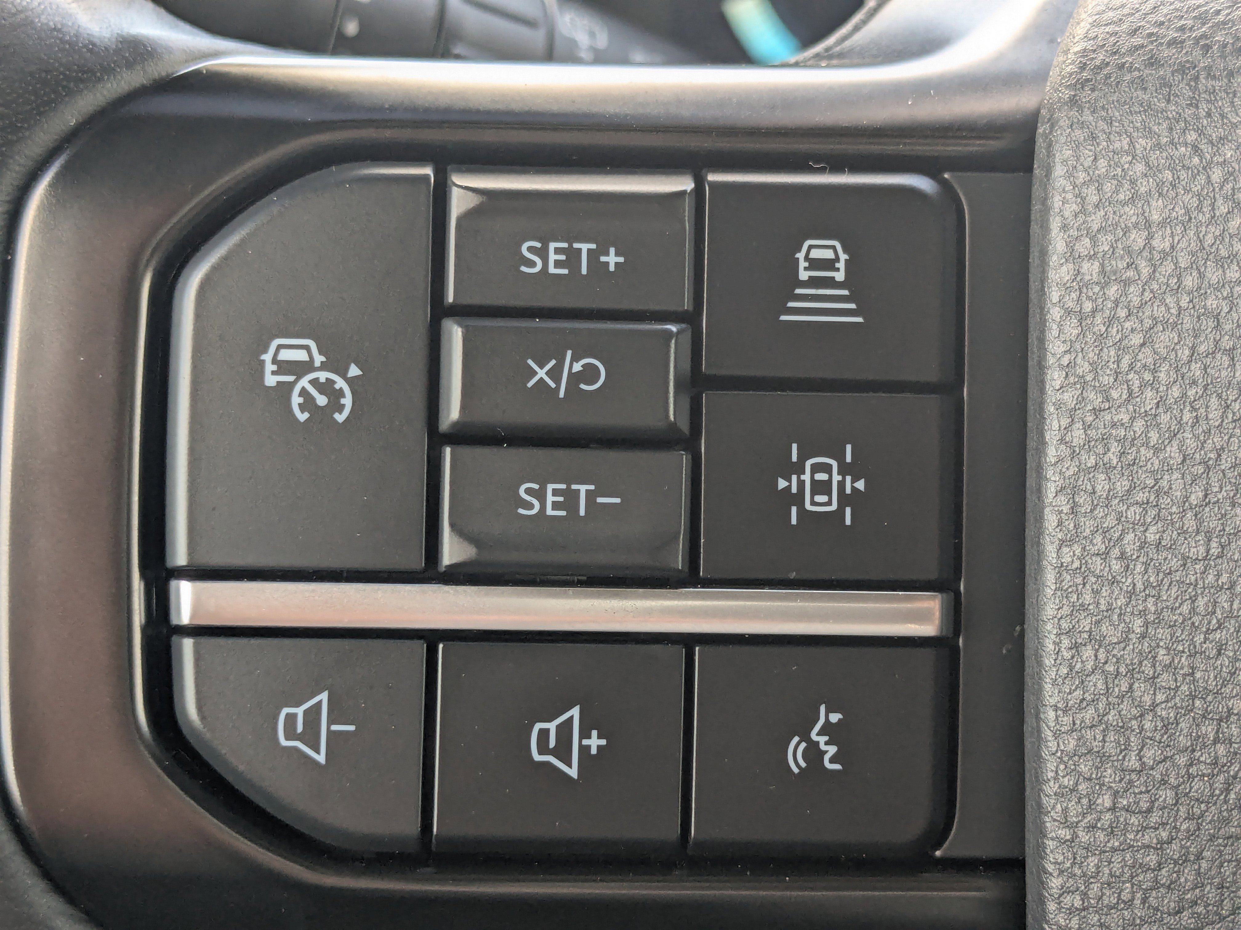 Used 2023 Ford Expedition Platinum image 34