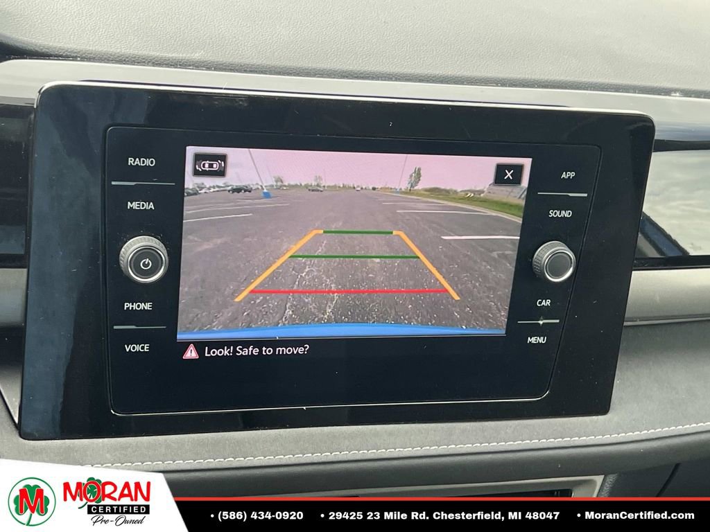 Used 2025 Volkswagen Taos SE FWD image 21