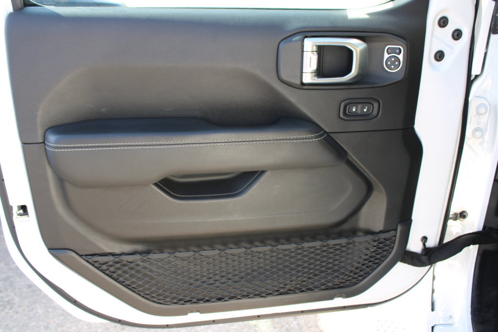 Used 2020 Jeep Gladiator Overland AWD/4WD image 29