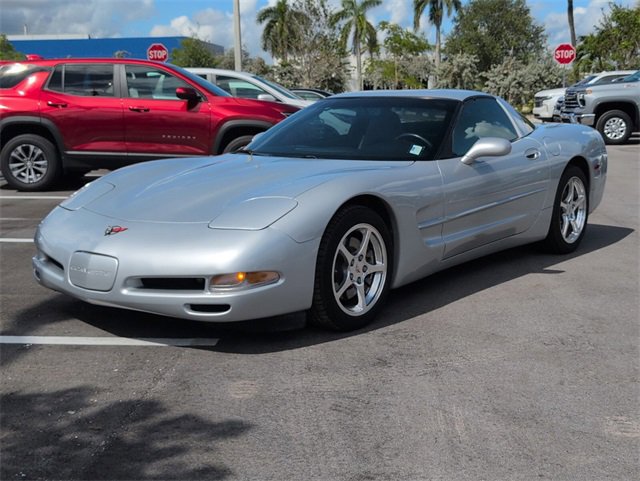 Used 2000 Chevrolet Corvette Coupe w/ Roof Pkg image 4